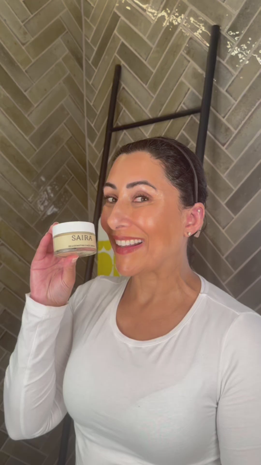 Load video: Rejuvenating Face Cream
