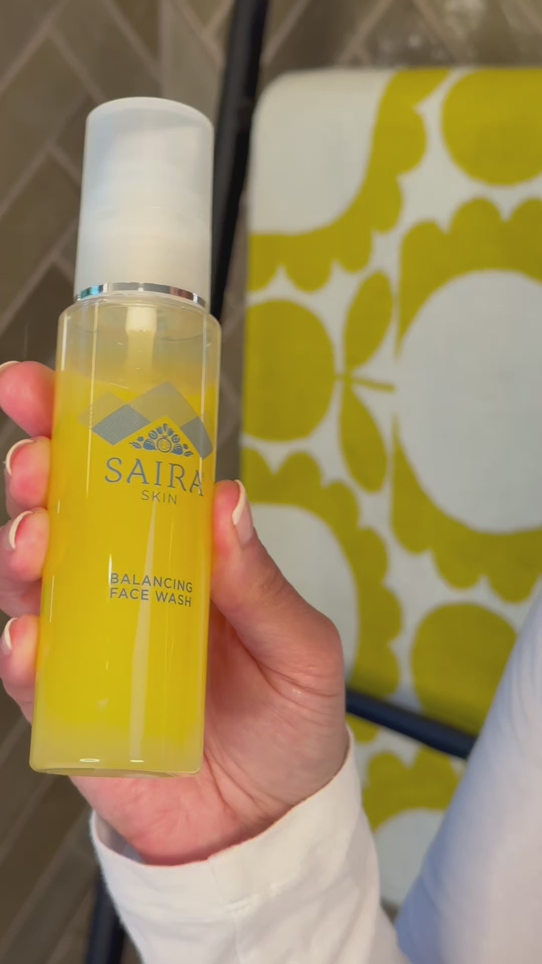 Load video: Balancing Face Wash
