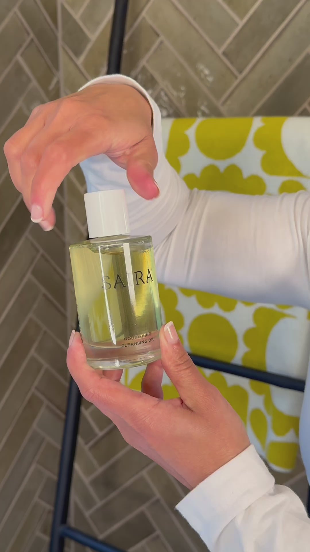 Load video: Pore Purity (Dry Skin)